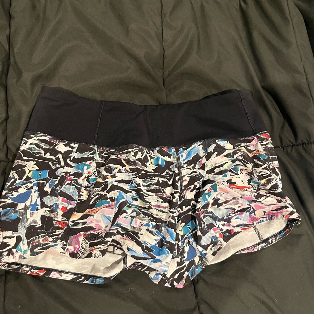 Lululemon Speed Up Short Size 6 Long (4inches)